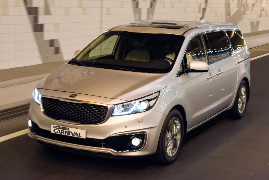  Kia Grand Carnival 2014 года  (фото 14 из 24)
